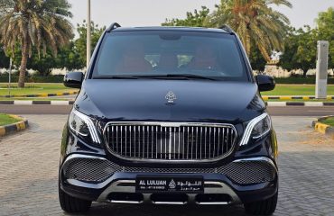 Van Mercedes Maybach Driver